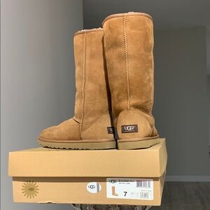 UGG Classic Tall Tan Boots Chestnut Sz 7 EUC